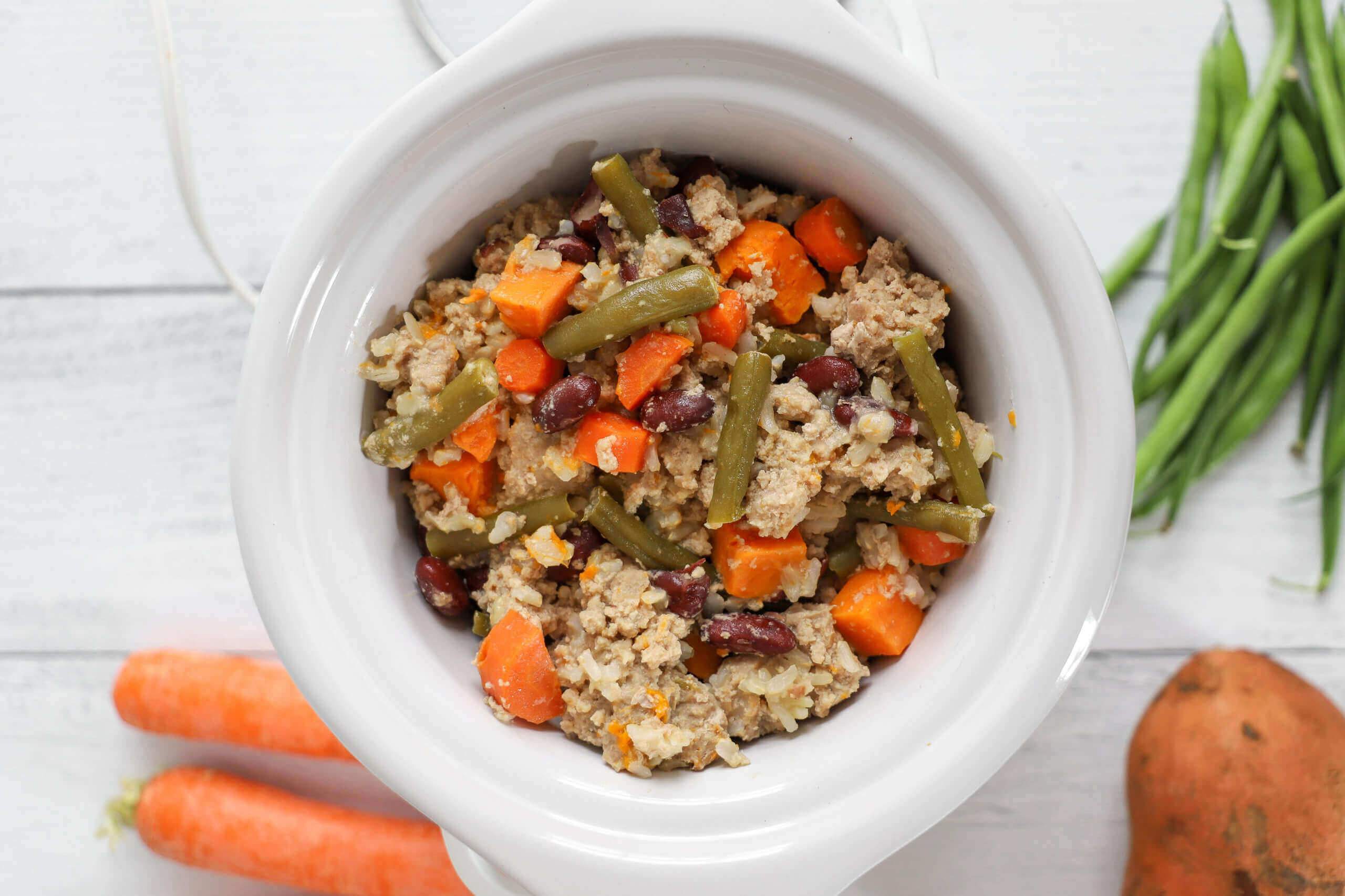 Easy Slow Cooker Dog Food with Ground Turkey and Veggiesย Easy Slow Cooker Dog Food with Ground Turkey and Veggiesย
