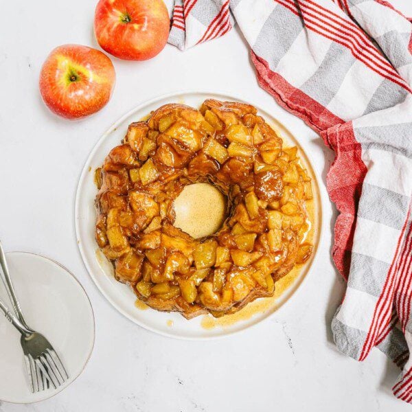 Caramel Apple Monkey Bread Banner Image